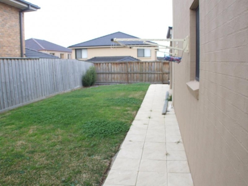 16 ISLINGTON RD, Stanhope Gardens NSW 2768