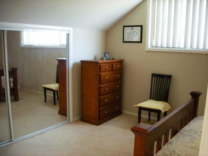 2/1 Windrush Circuit, St Clair NSW 2330