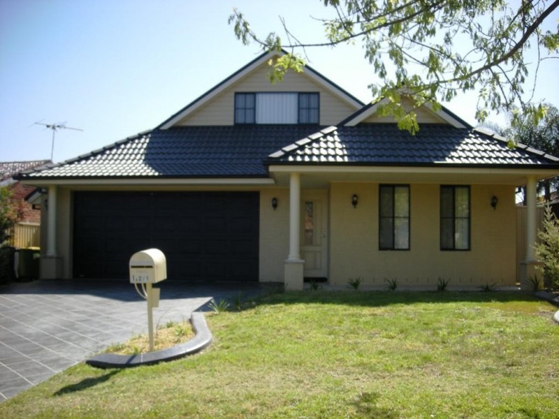 2/1 Windrush Circuit, St Clair NSW 2330