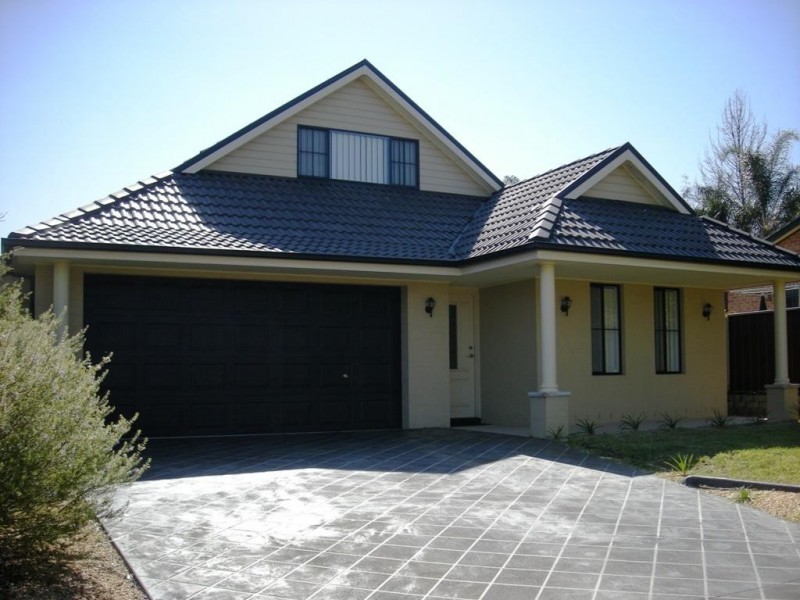 2/1 Windrush Circuit, St Clair NSW 2330