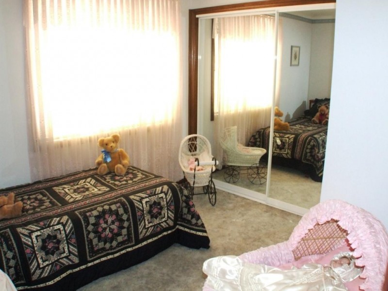 99B Pagoda Cres, Quakers Hill NSW 2763