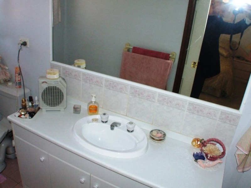 99B Pagoda Cres, Quakers Hill NSW 2763