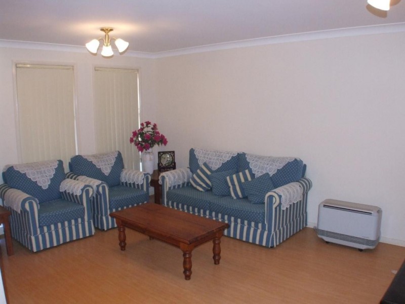 27 Tangerine Dr, Quakers Hill NSW 2763