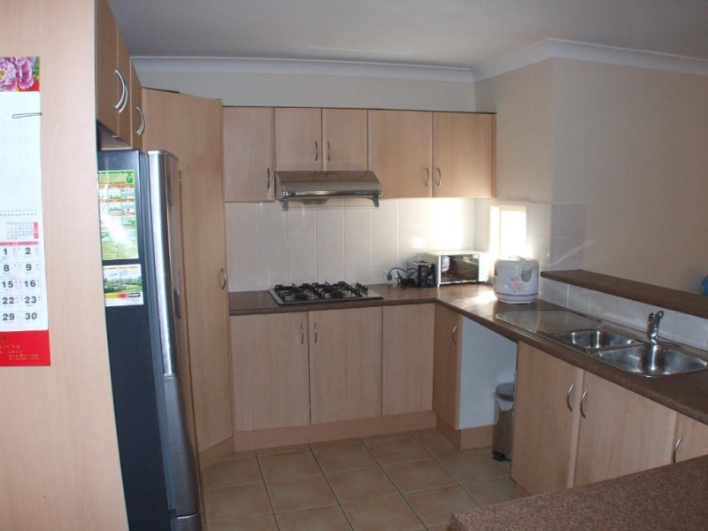 27 Tangerine Dr, Quakers Hill NSW 2763