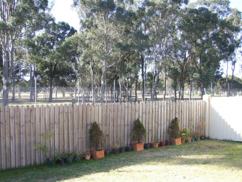 27 Tangerine Dr, Quakers Hill NSW 2763