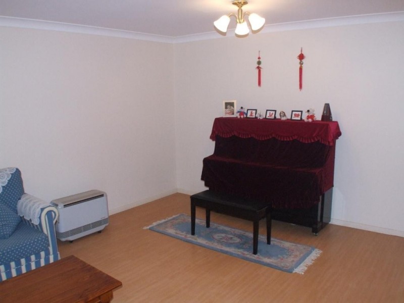 27 Tangerine Dr, Quakers Hill NSW 2763