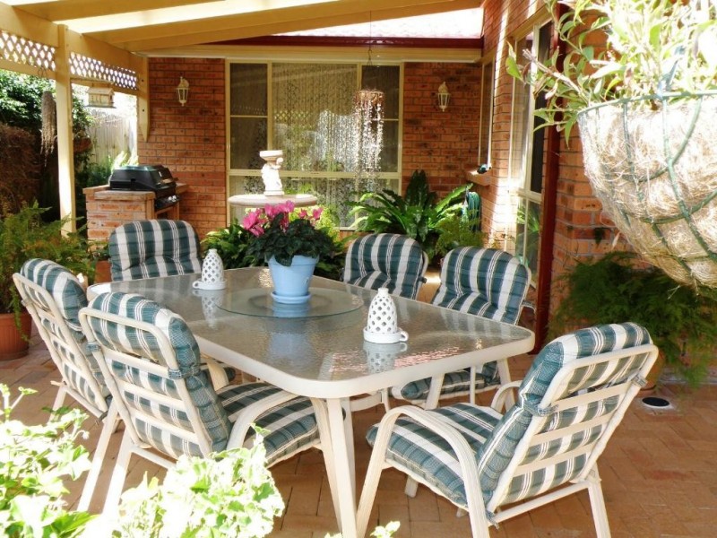 20 Whitehaven Ave, Quakers Hill NSW 2763