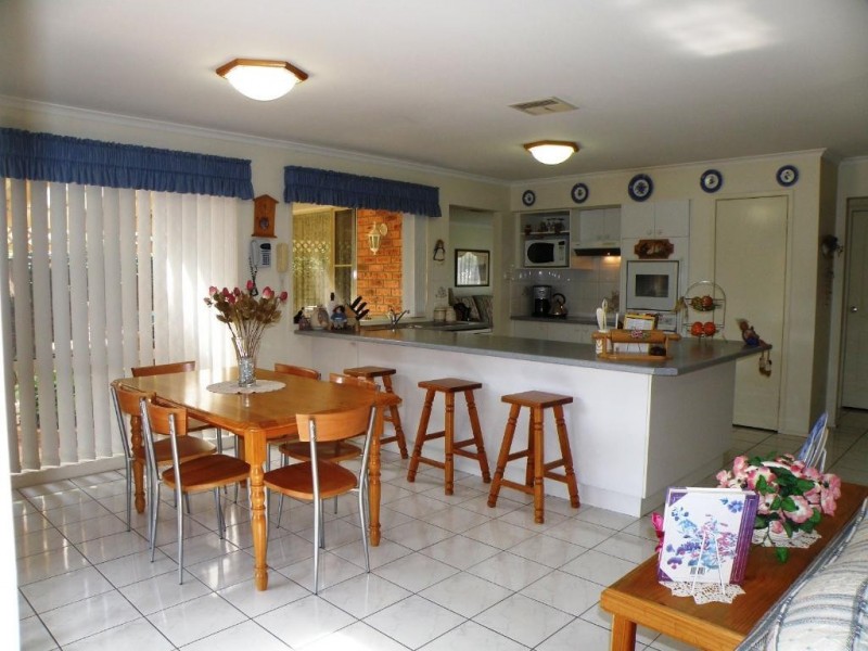 20 Whitehaven Ave, Quakers Hill NSW 2763