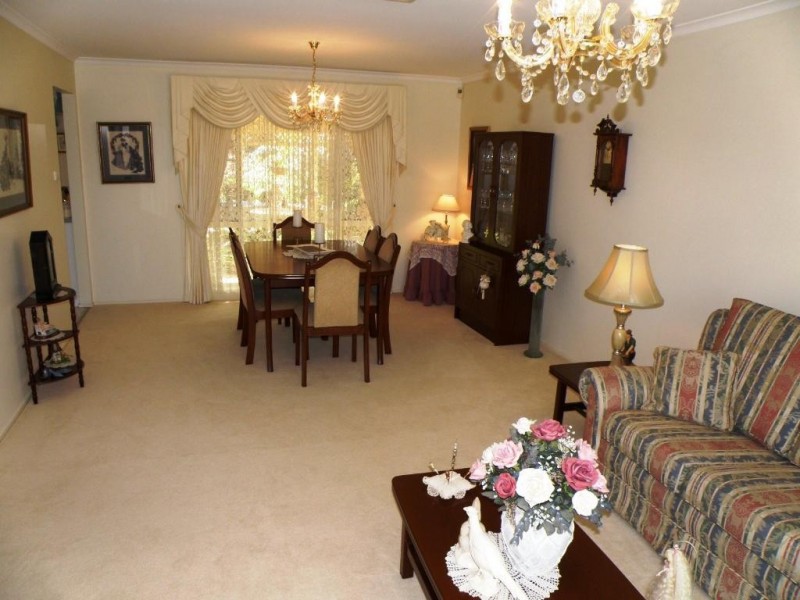 20 Whitehaven Ave, Quakers Hill NSW 2763