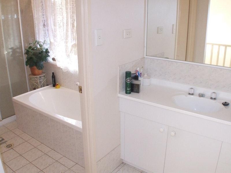 9 Blythe Ave., Glenwood NSW 2768