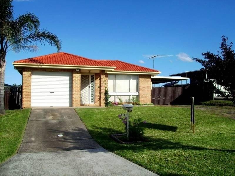 8 Trent Place, Hassall Grove NSW 2761