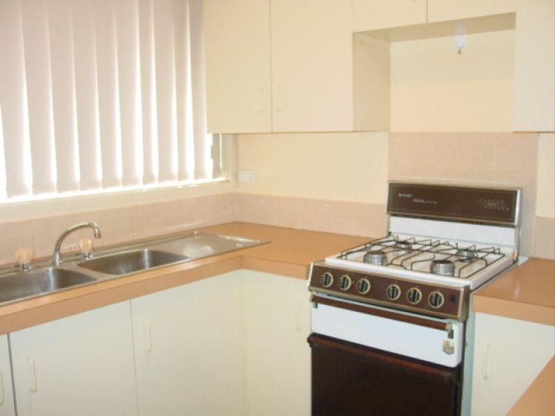 8 Trent Place, Hassall Grove NSW 2761
