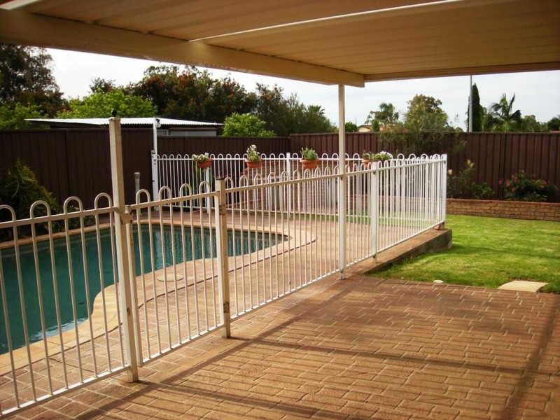 33 Seabrook Crescent, Doonside NSW 2767