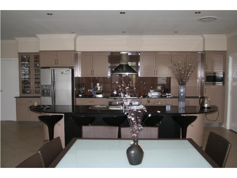 12 Ravenswood Rise, Bella Vista NSW 2153