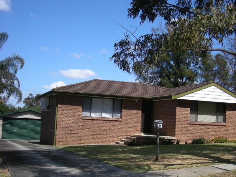15 Glenn Street, Dean Park NSW 2761