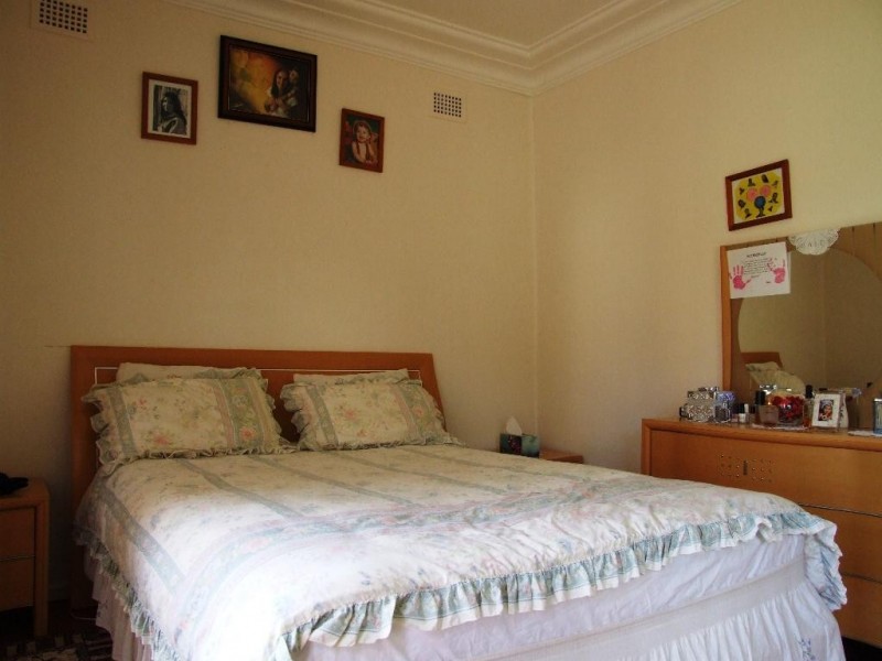 11 Western Crs., Blacktown NSW 2148