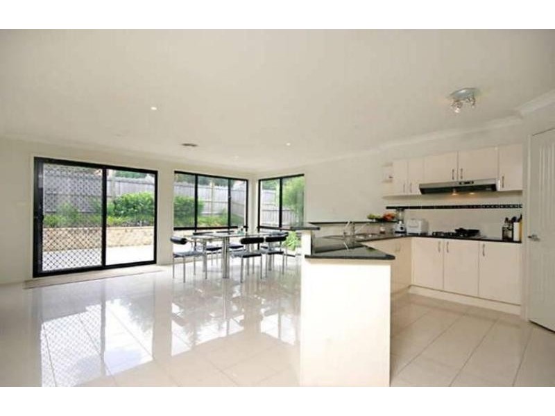 10 Aylsford St, Stanhope Gardens NSW 2768