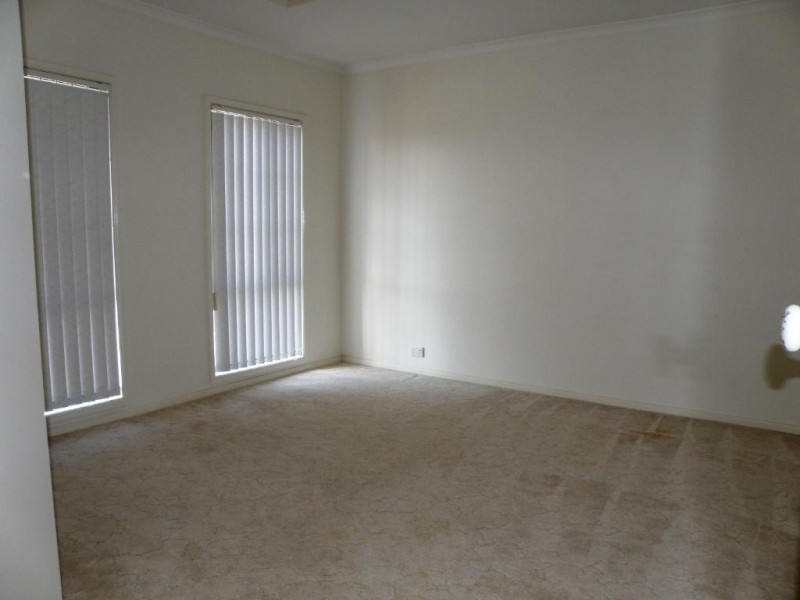 30 John Warren Ave, Glenwood NSW 2768