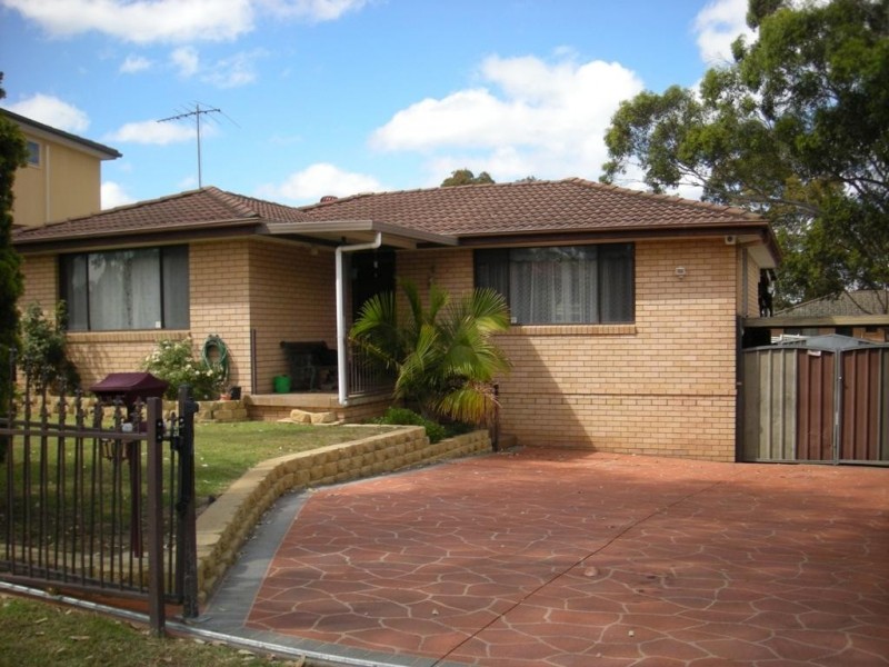 107 Hoyle Drive, Dean Park NSW 2761