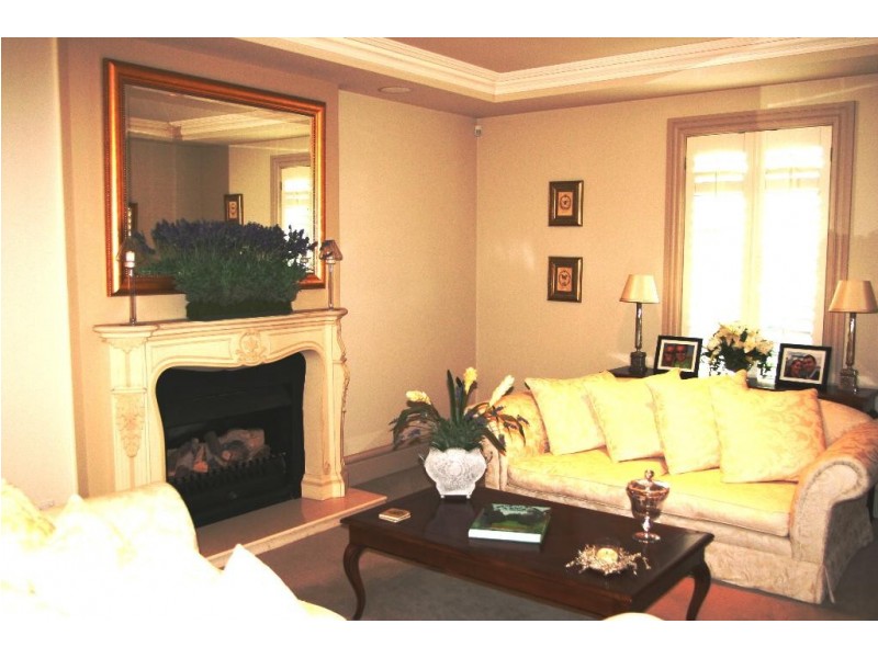 10 Fraser Ave, Kellyville NSW 2155