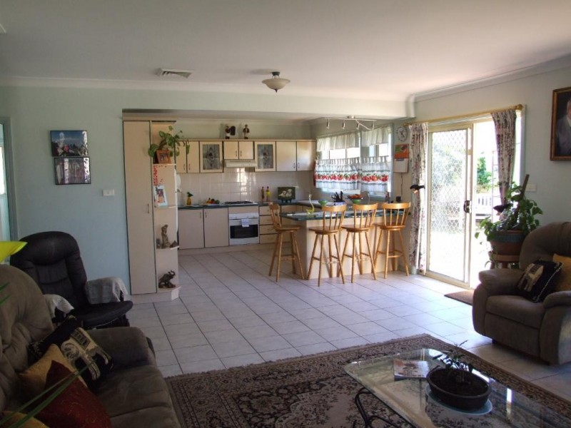 32 Farmingdale Drive, Blacktown NSW 2148