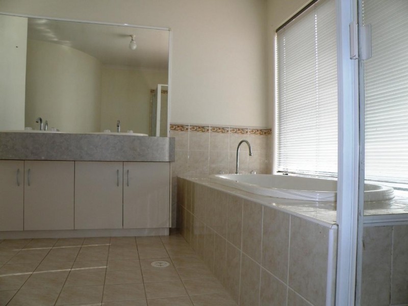 30 John Warren Ave, Glenwood NSW 2768