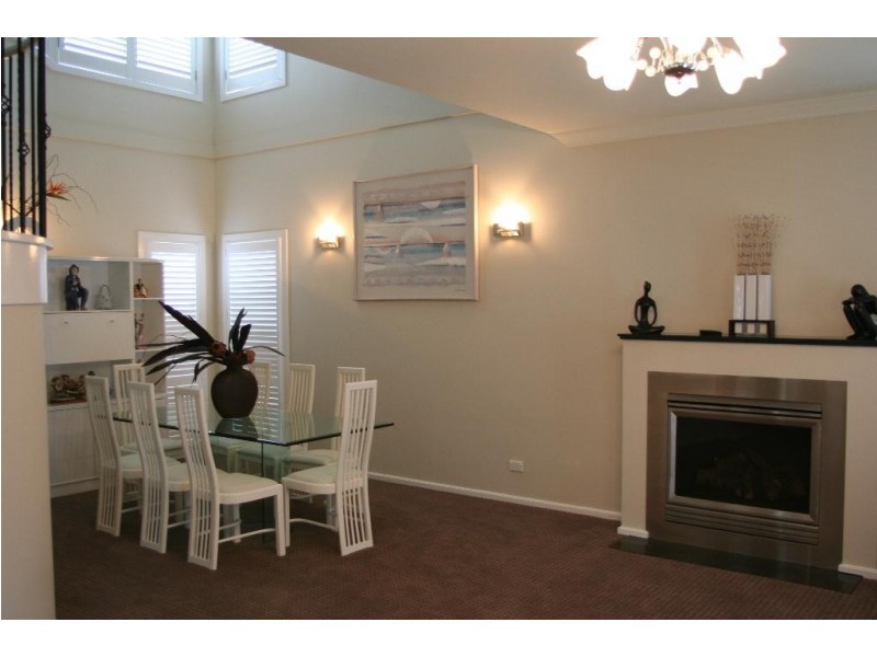 12 Ravenswood Rise, Bella Vista NSW 2153