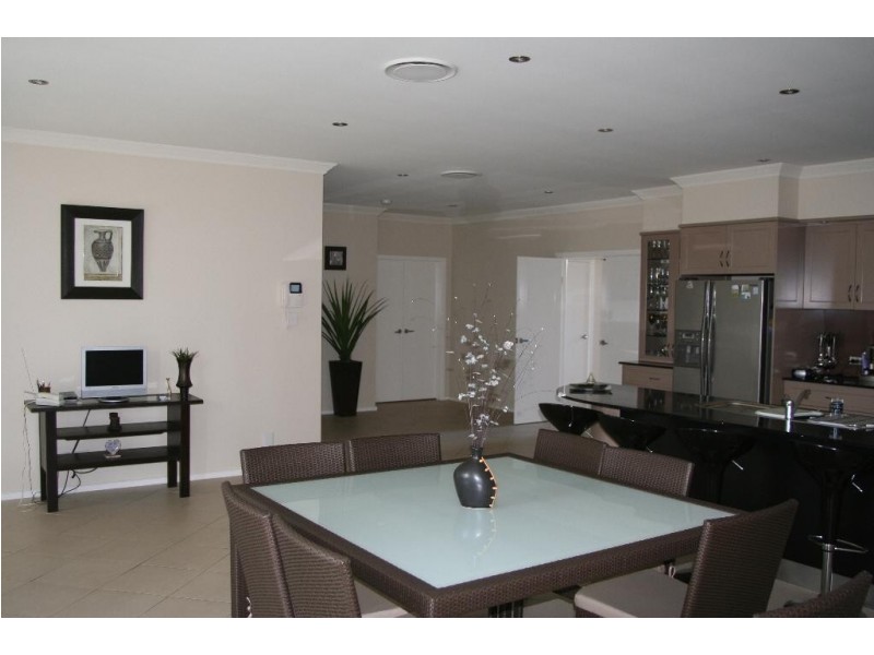 12 Ravenswood Rise, Bella Vista NSW 2153