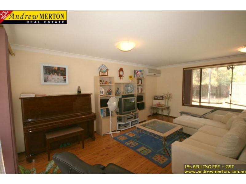 13 Cummings Crescent, Quakers Hill NSW 2763