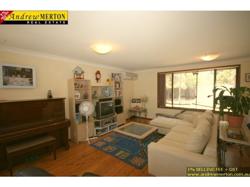 13 Cummings Crescent, Quakers Hill NSW 2763