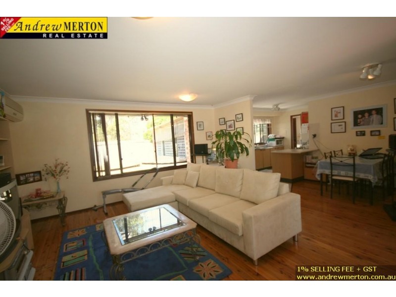 13 Cummings Crescent, Quakers Hill NSW 2763