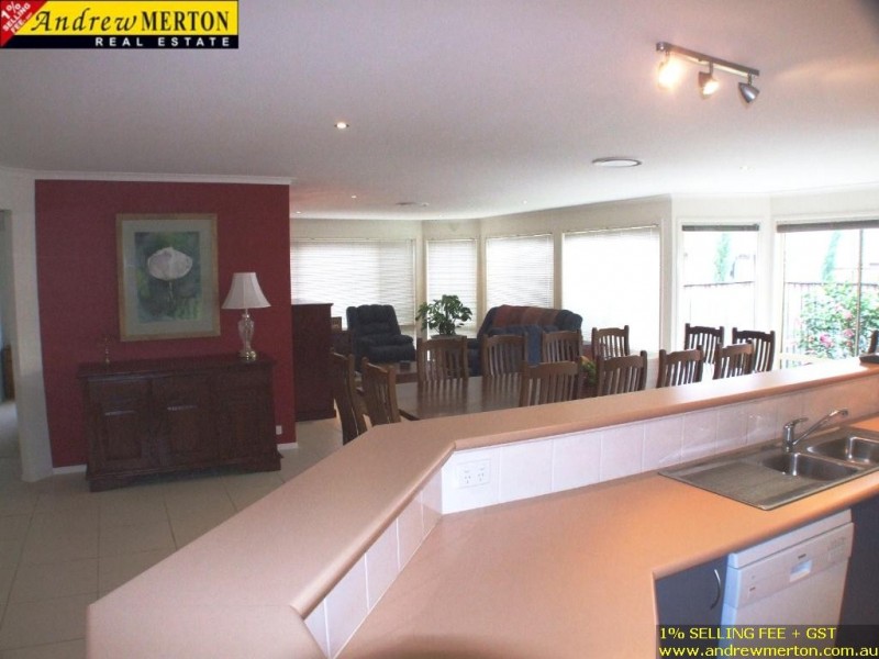 36 Jindabyne Cct, Woodcroft NSW 2767