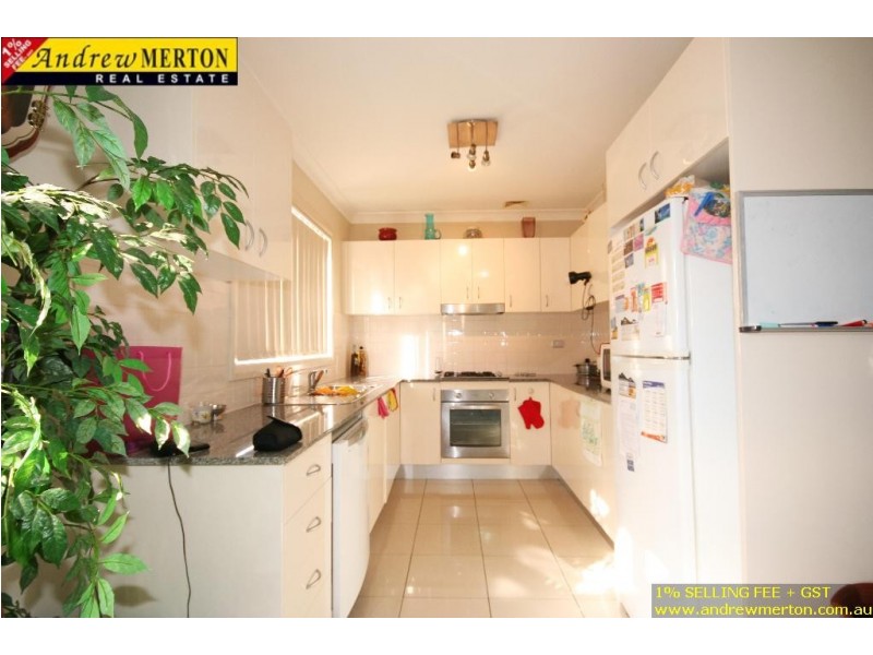 7/18 Cumming Crescent, Quakers Hill NSW 2763