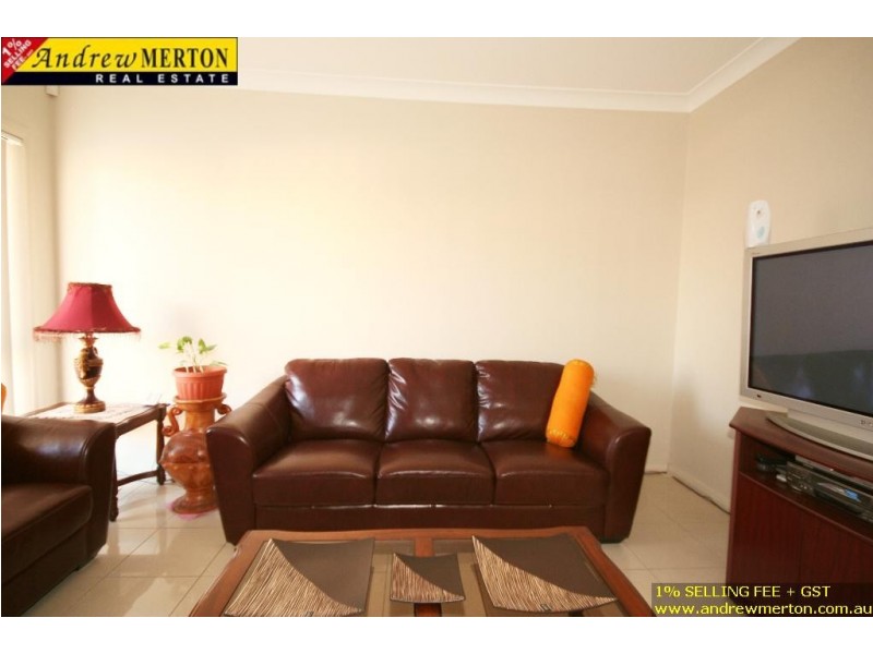 7/18 Cumming Crescent, Quakers Hill NSW 2763