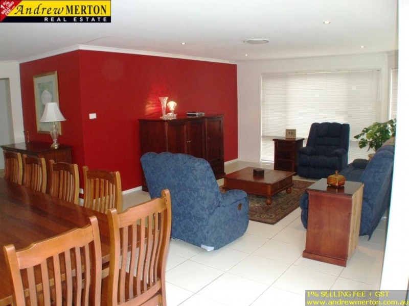 36 Jindabyne Cct, Woodcroft NSW 2767