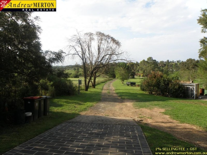 11 Mason Rd, Box Hill NSW 2577