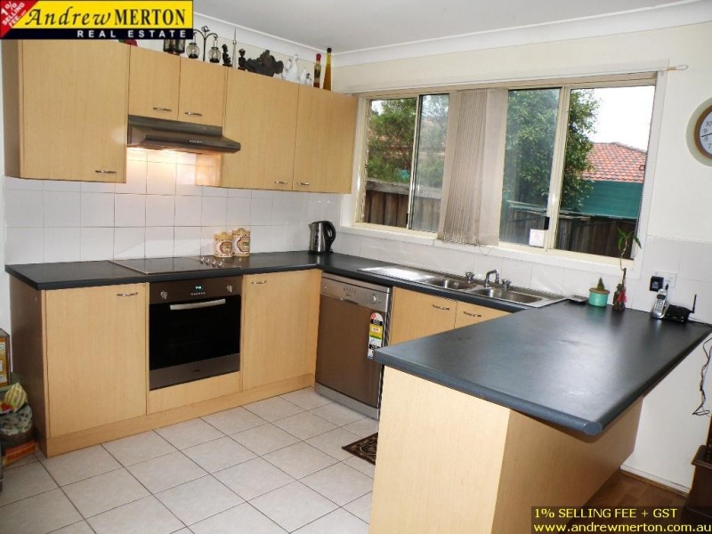 8/70 Bali Dr, Quakers Hill NSW 2763