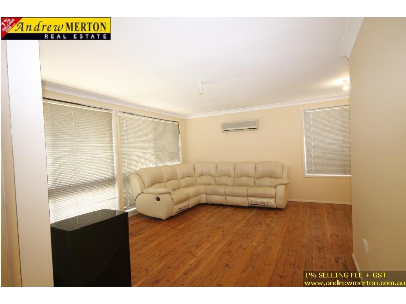 82 Faulkland Cres, Kings Park NSW 2148