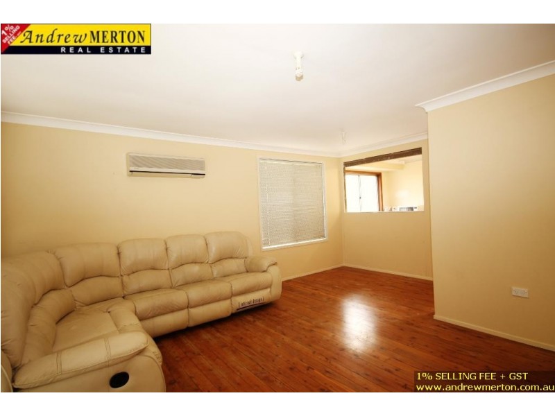 82 Faulkland Cres, Kings Park NSW 2148