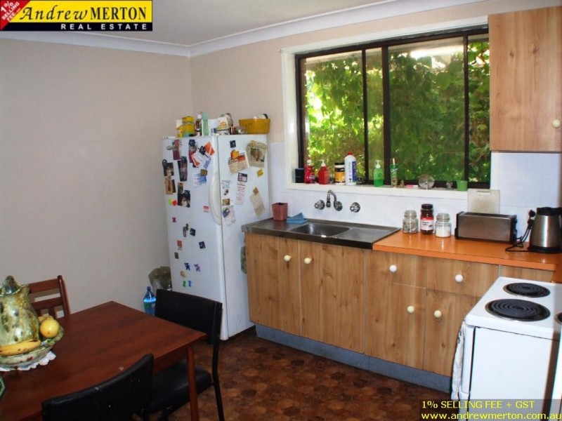 4 Wayne street, Dean Park NSW 2761