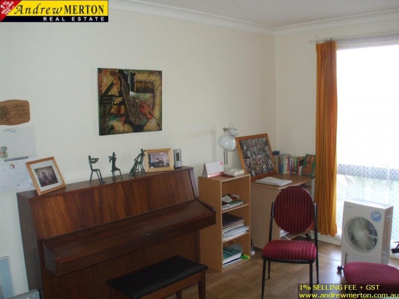 1 Kinchega Crs, Glenwood NSW 2768