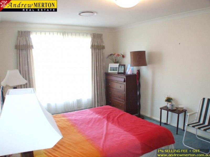 1 Kinchega Crs, Glenwood NSW 2768