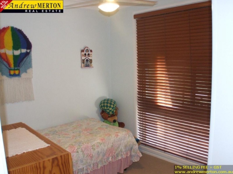 69 Faulkland Cres, Kings Park NSW 2148