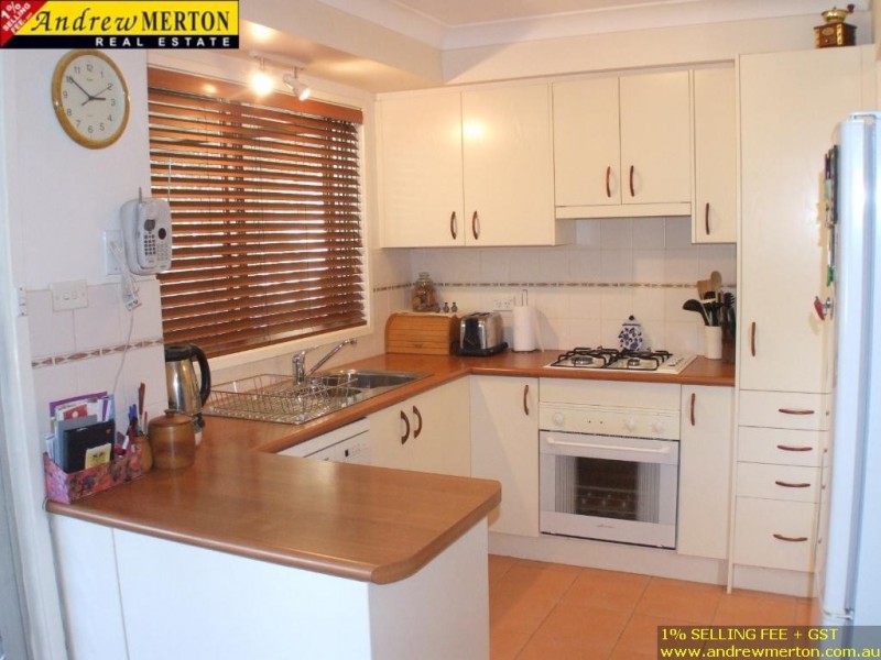 69 Faulkland Cres, Kings Park NSW 2148