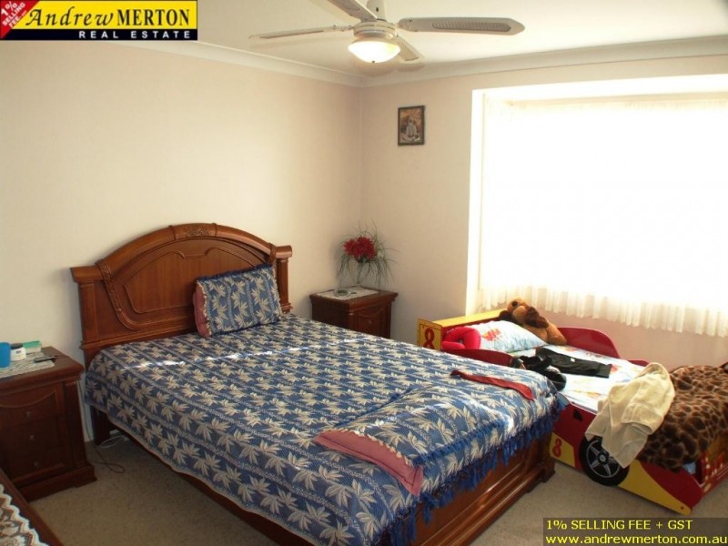 12 Cadman Pl, Woodcroft NSW 2767