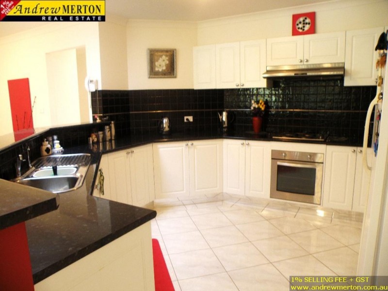 11 Mason Rd, Box Hill NSW 2577