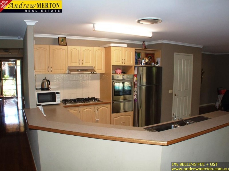 8 Denman Cct, Glenwood NSW 2768