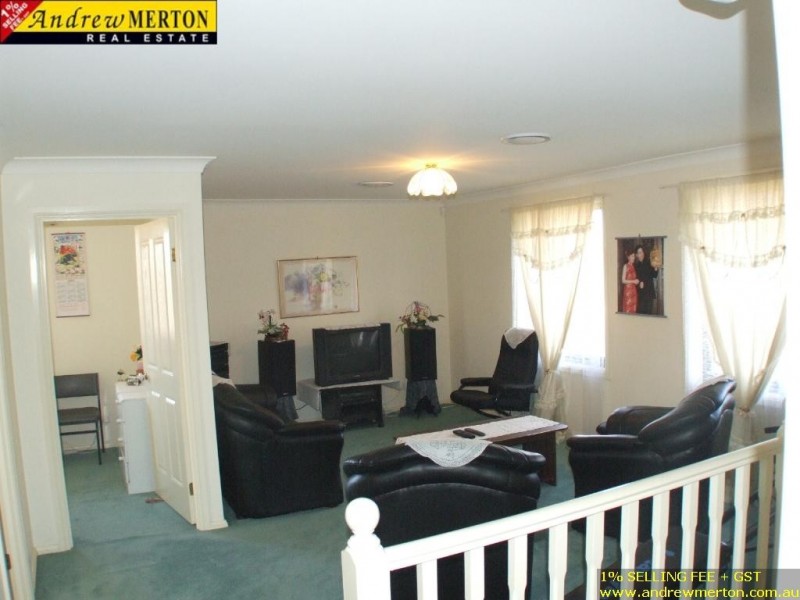 1 Kinchega Crs, Glenwood NSW 2768