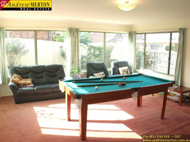 1 Kinchega Crs, Glenwood NSW 2768