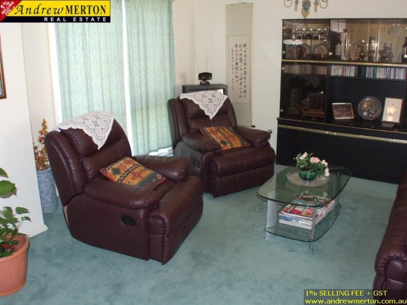 1 Kinchega Crs, Glenwood NSW 2768